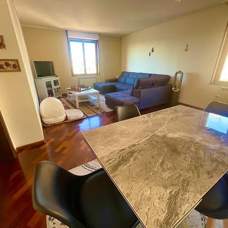 Homestay Private And Quiet Rome